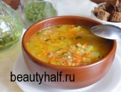 Cara memasak sup soba yang lezat dengan kaldu atau susu langkah demi langkah